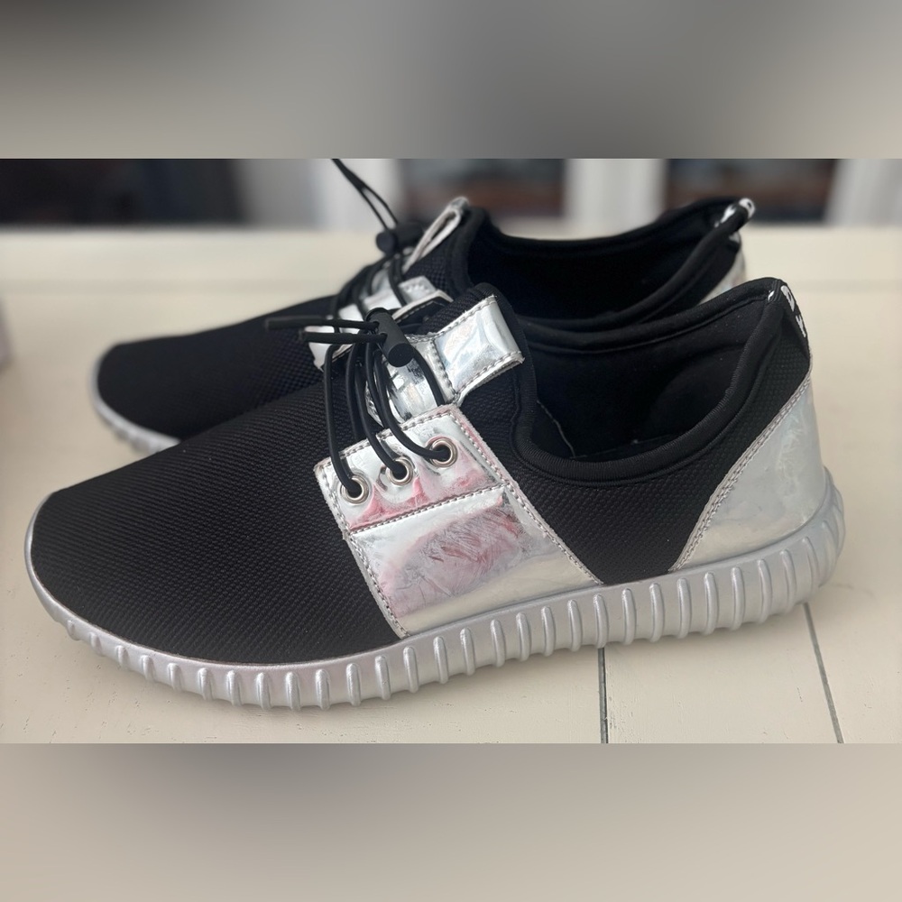 Astra 2.0 Sneakers